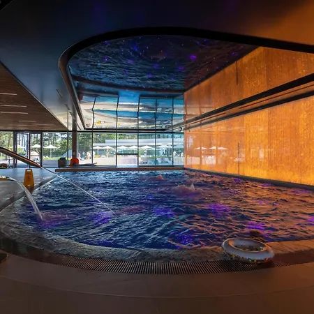 Lejlighed Stylish Sea Waves With Pool & Parking By Rent Like *