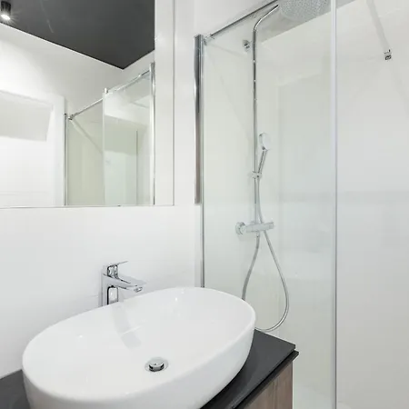 Stylish Sea Waves With Pool & Parking By Rent Like Lejlighed *