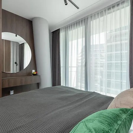 Apartment Stylish Sea Waves With Pool & Parking By Rent Like