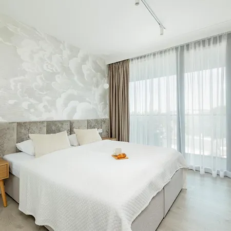 Stylish Sea Waves With Pool & Parking By Rent Like Lejlighed