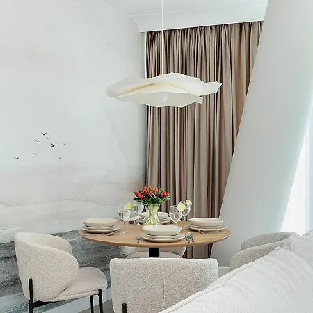 Apartment Stylish Sea Waves With Pool & Parking By Rent Like *