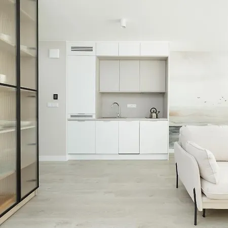 Stylish Sea Waves With Pool & Parking By Rent Like Apartment