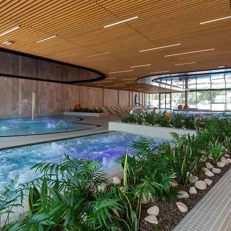 Stylish Sea Waves With Pool & Parking By Rent Like